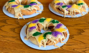 Loretta's King Cake - Praline Cream Cheese Filled